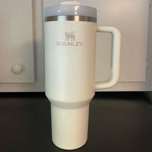 Stanley 40oz Quencher -Cream